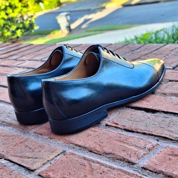 GUCCI Captoe Oxfords (fits like a Size 9 / 9.5 US) - Picture 5 of 12
